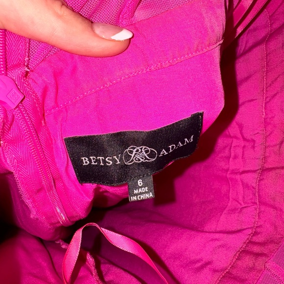 Betsy & Adam Illusion Tiered Ruffled Tulle Square Neck Mesh Sleeveless Gown - Picture 5 of 7